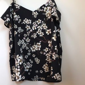 Black floral cold shoulder top, NWT